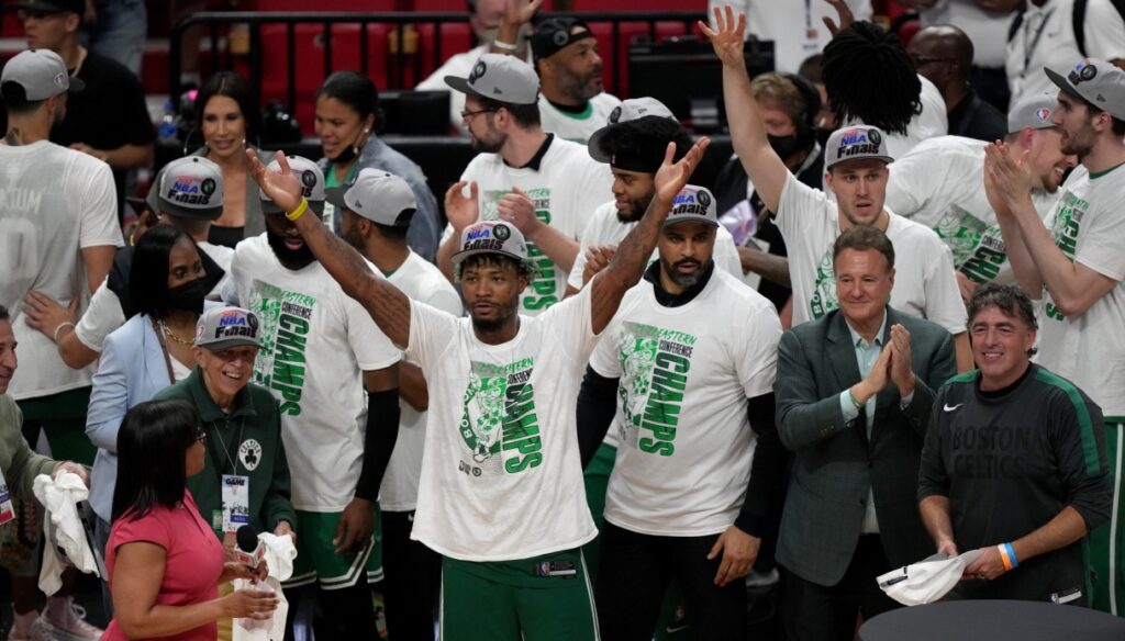 Play-offs de la NBA: Séptimo partido para los Celtics que vuelan a las Finales