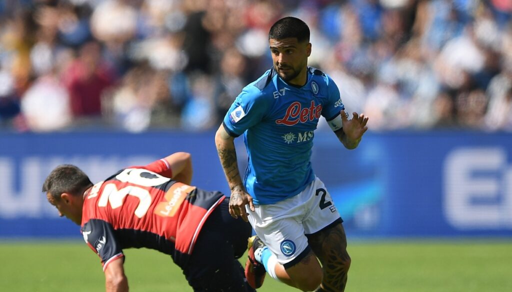 El Nápoles gana en el día de la despedida de Insigne, el Génova hacia la B