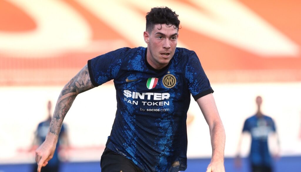 Inter, Bastoni jura fidelidad a la afición de Beneamata