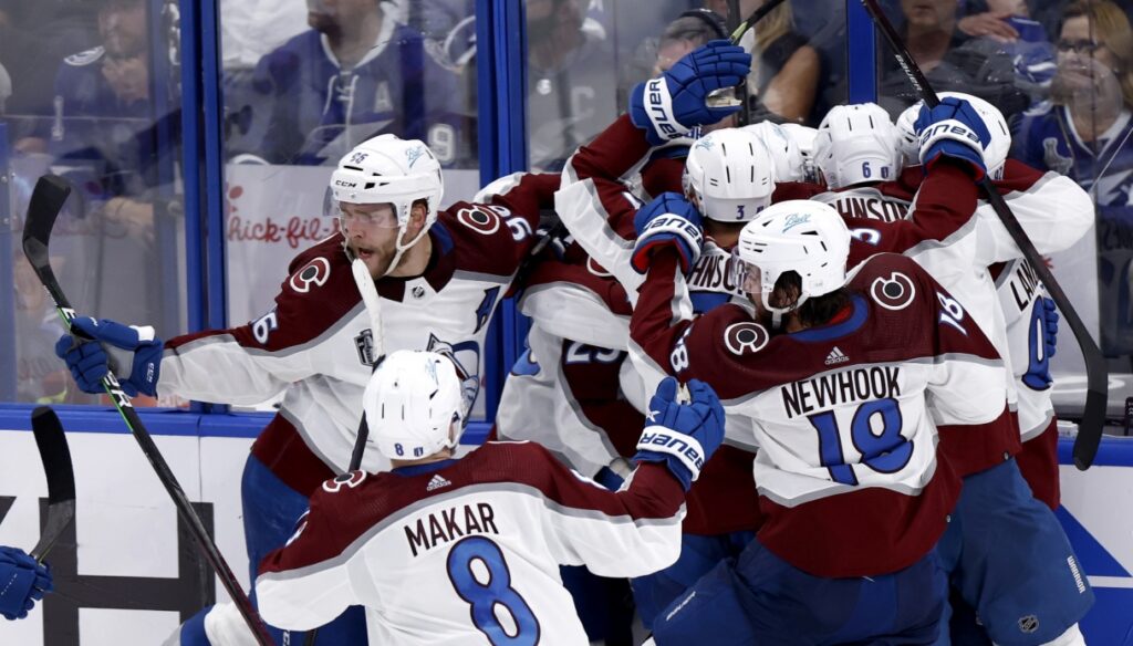 NHL: gara 4 a Colorado, Stanley Cup ad un passo