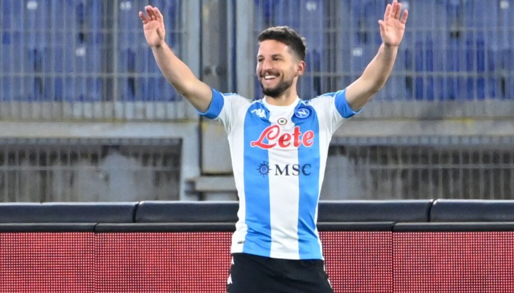 Horas decisivas para Dries Mertens: dos en la ventana