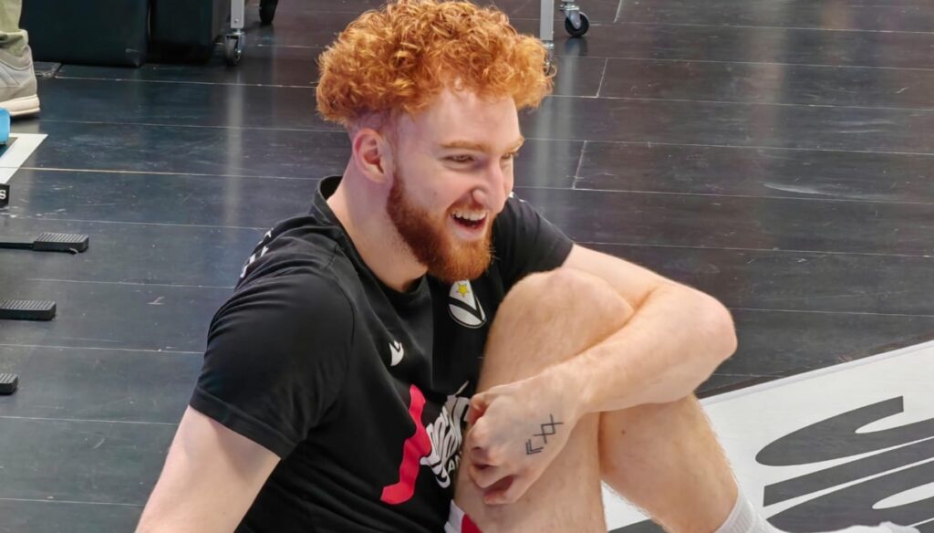 Nico Mannion envía un mensaje a la Virtus Bologna
