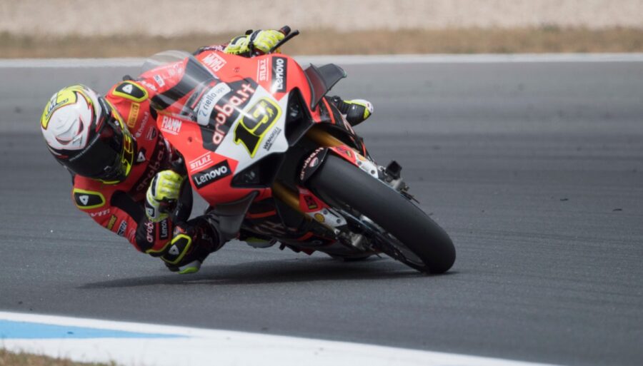 Ducati, Álvaro Bautista se da un primer punto de partido
