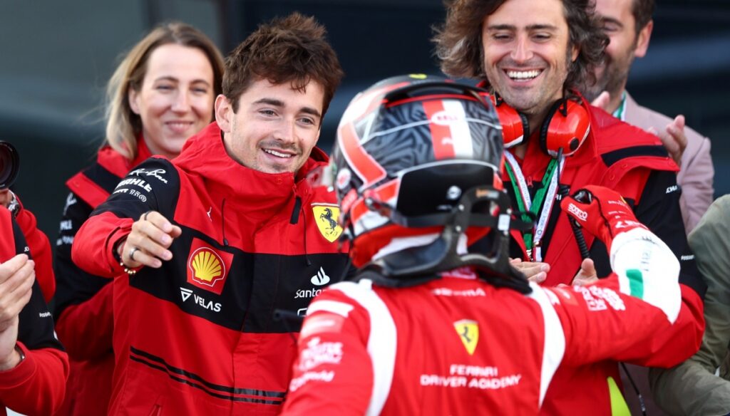 Leclerc triunfa en Silverstone: es el hermano de Charles