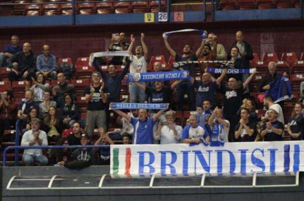 Brindisi, la victoria sobre Derthona alegra incluso al presidente