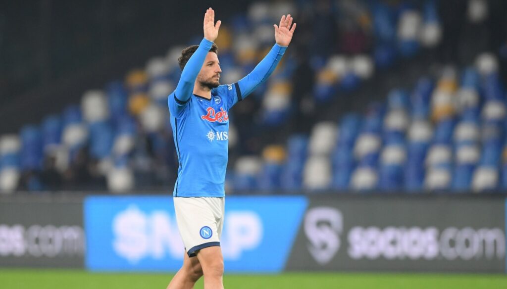 Dries Mertens, saludos a los aficionados del Nápoles
