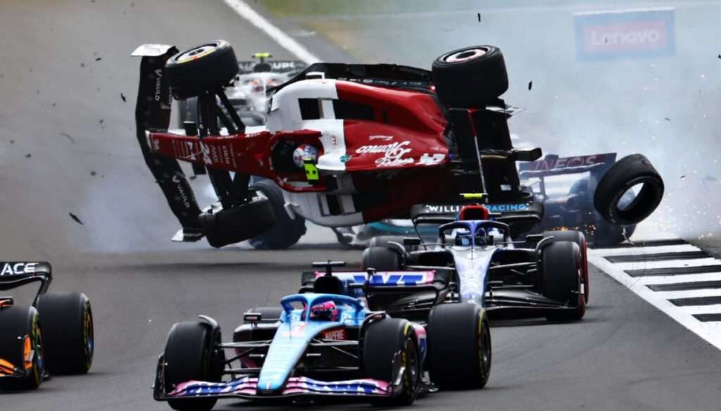 F1, golpe en Silverstone: Guanyu Zhou y Albon actualizan su estado
