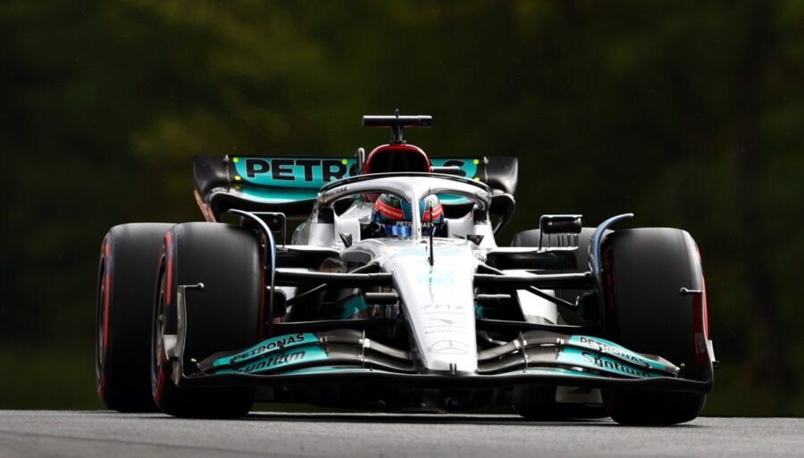 F1, George Russell se burla de Ferrari: primera pole histórica