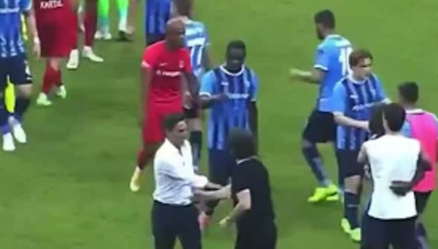 Casi una pelea entre Mario Balotelli y Vincenzo Montella