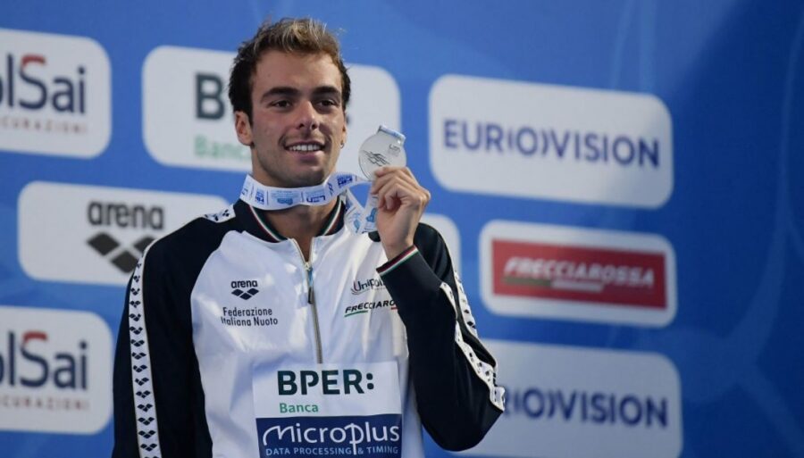 Gregorio Paltrinieri plata, uno-dos para Martinenghi