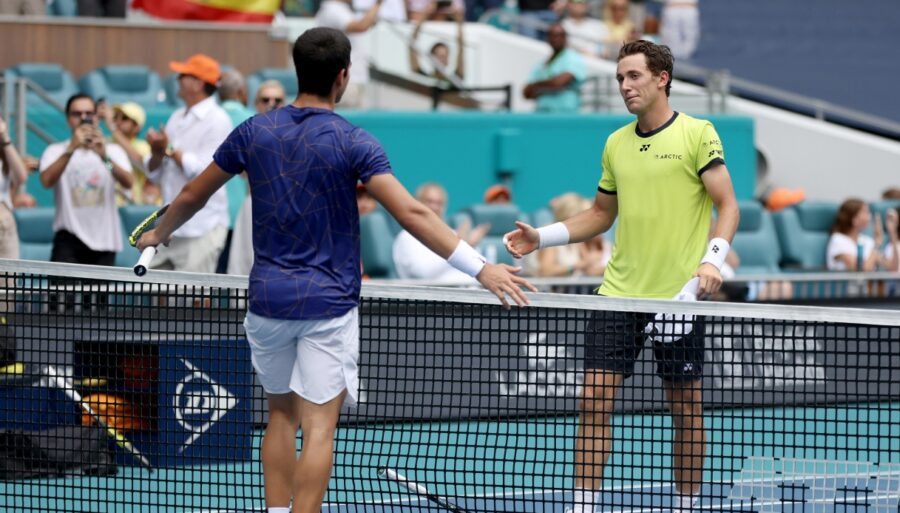 Carlos Alcaraz y Casper Ruud, una carrera en una final
