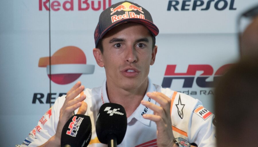 Marc Márquez arremete contra los que le odian. Pero ni siquiera Zarco le perdona