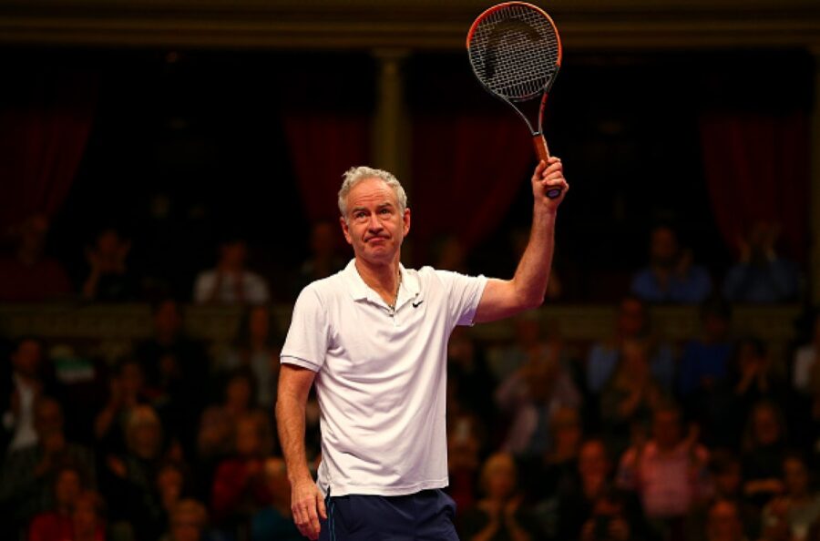 Serena Williams y Roger Federer no convencen del todo a John McEnroe