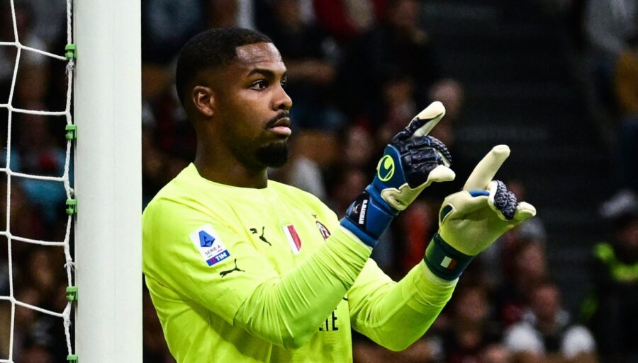 Mike Maignan, listo para volver, pero el AC Milan quiere ir sobre seguro