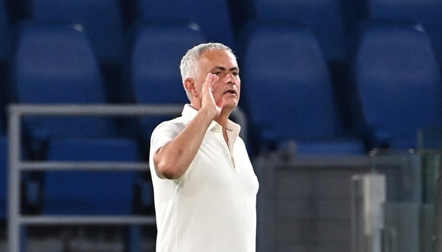 Roma, José Mourinho medio satisfecho con Abraham y Belotti