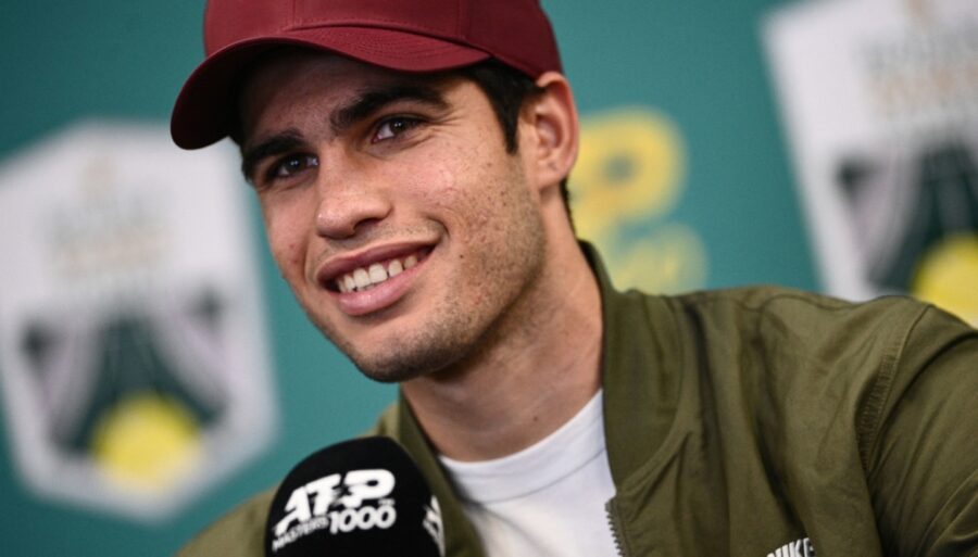 Rafa Nadal se queda fuera de las Finales ATP, Carlos Alcaraz sonríe desde la distancia