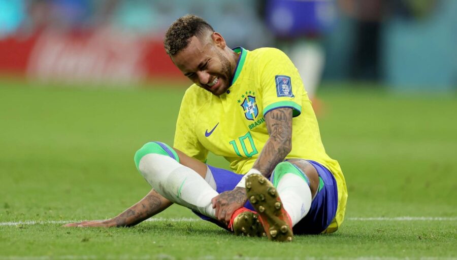 El tobillo de Neymar mantiene la ansiedad en Brasil: horas decisivas