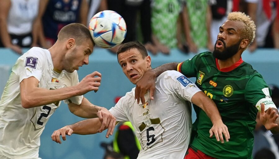 Espectáculo y seis goles entre Camerún y Serbia