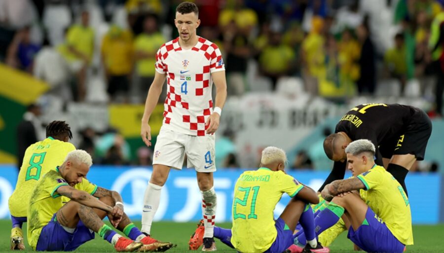 Ivan Perisic da las gracias a Neymar