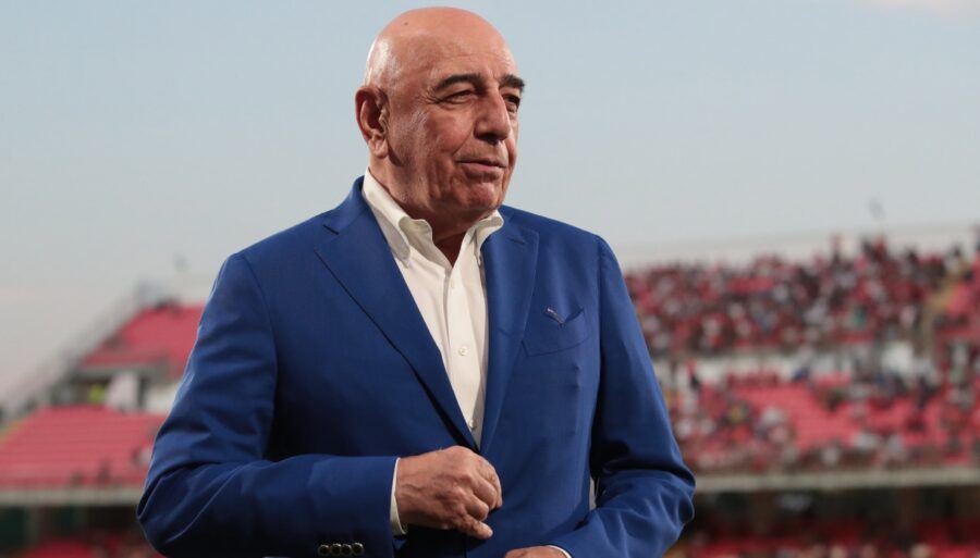 Adriano Galliani medita un nuevo golpe, pero sigue abroquelado