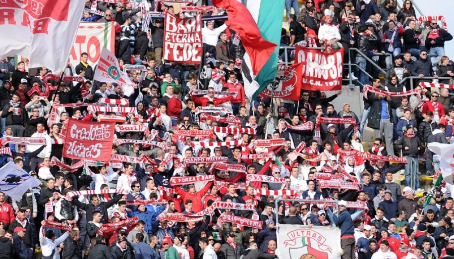 Frosinone vuelve a bajar el ritmo, empate entre Cagliari y Südtirol: Bari tercero