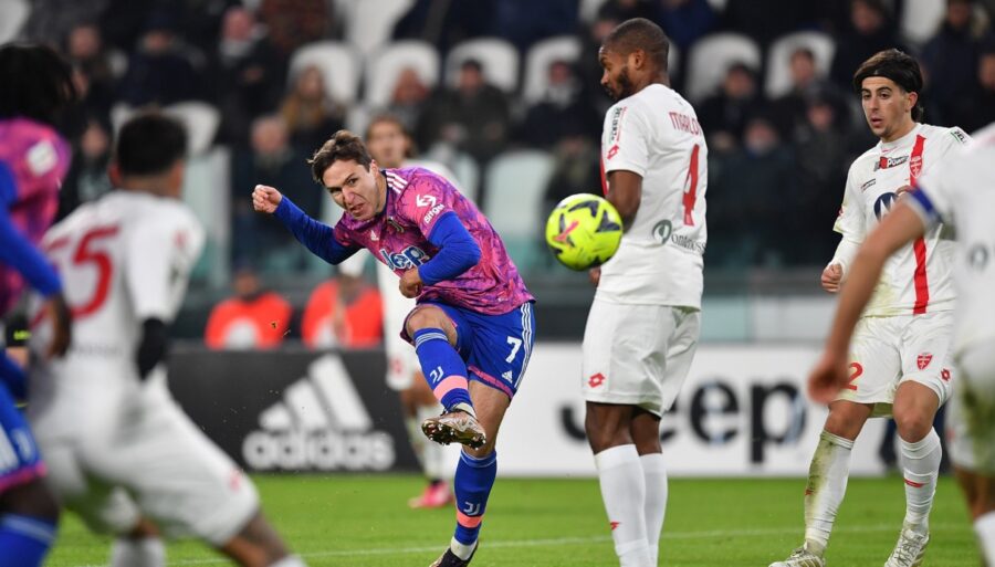 La perla de Federico Chiesa vence al Monza: la Juve, a cuartos