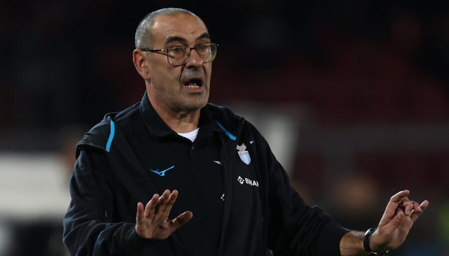 Maurizio Sarri y Manuel Lazzari, multados por lo ocurrido en La Spezia