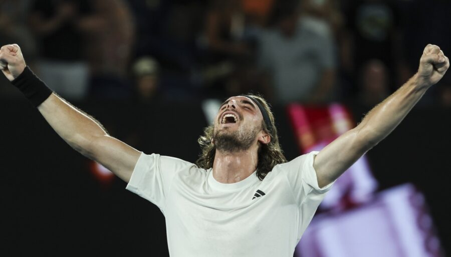 Tsitsipas impressionato: «Sinner straordinario, sembrava una montagna»