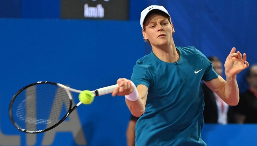 Tenis, Jannik Sinner se consuela con un Top 10