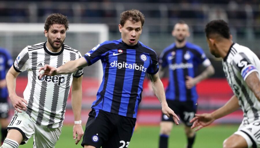 Nicolò Barella, furioso tras el cambio: patada a una valla publicitaria