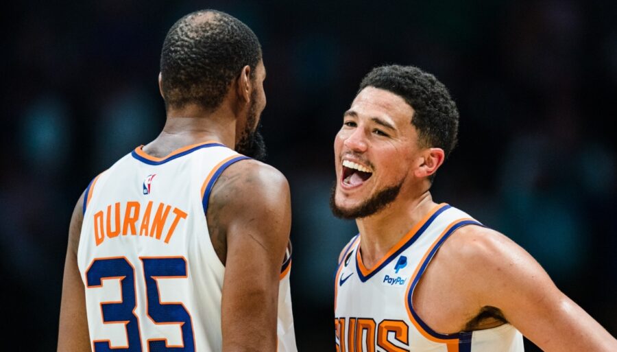 NBA, el dúo Durant-Booker noquea a Dallas