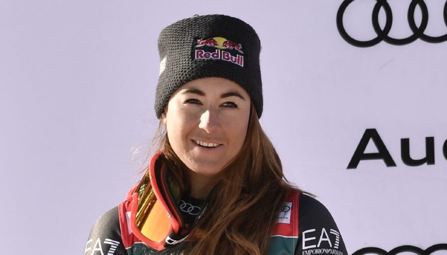 Sofía Goggia elige el latín para un nuevo mensaje