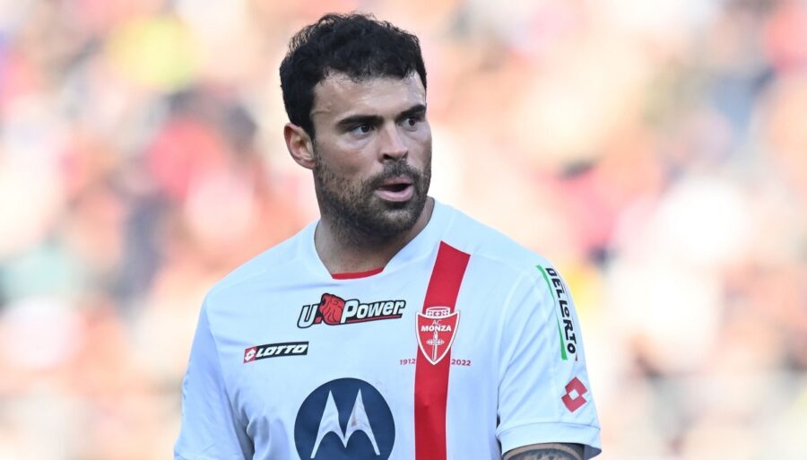 No sólo Mario Balotelli: Petagna también responde a Mancini