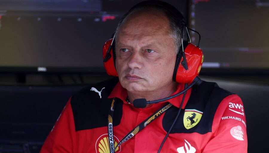 F1, Ferrari: Frédéric Vasseur no aguanta y cae fulminado