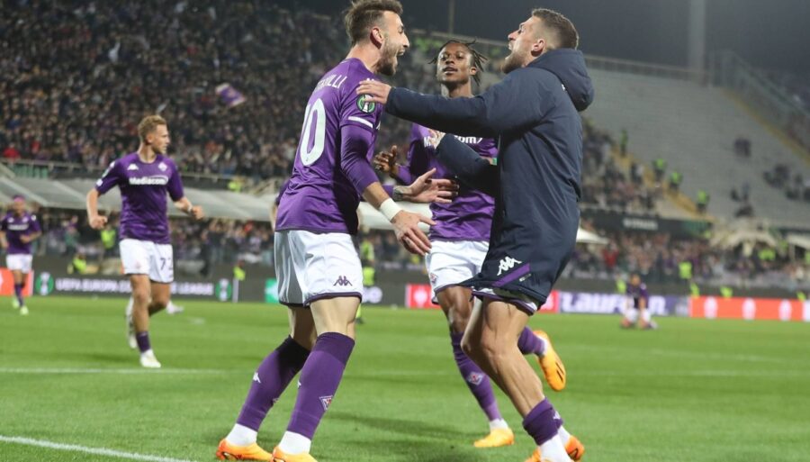 El Viola, asustado pero en semifinales: derrota sin sufrimiento ante el Lech Poznan