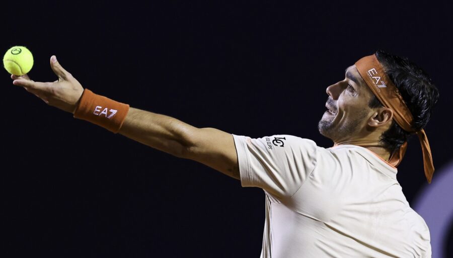 Fognini, con problemas en el tobillo: Cecchinato gana el derbi