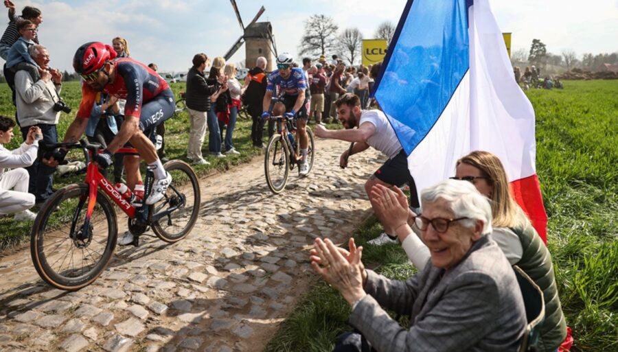 Filippo Ganna, decepcionado en Roubaix: «No cooperan y esprintan