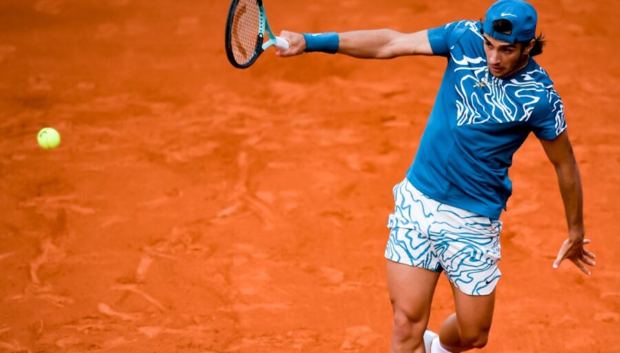 Lorenzo Musetti sin piedad con Luca Nardi en Montecarlo: 6-0, 6-0