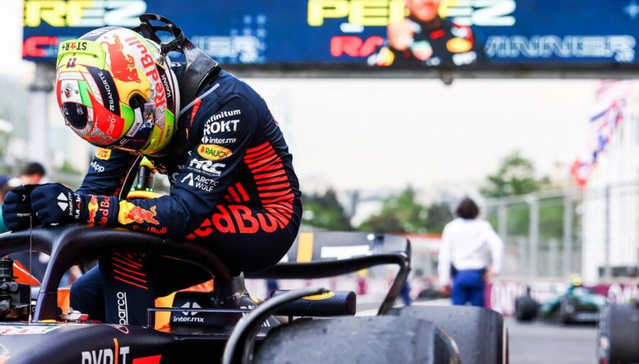 Red Bull, Helmut Marko abraza a Sergio Pérez