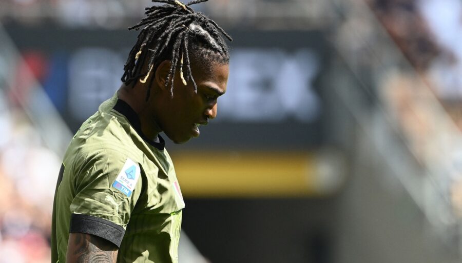 Golpe al Milan: Leao, lesión y cambio a los 10 minutos