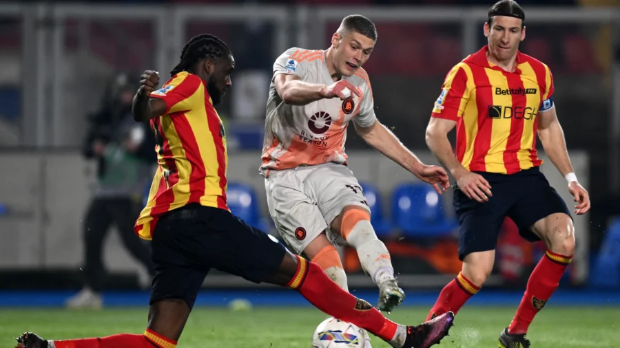 El Roma barre al Lecce, Artem Dovbyk decisivo en el final