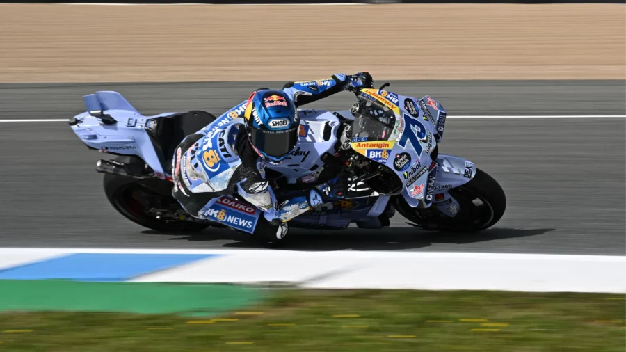 Primeros entrenamientos libres en Jerez, los hermanos Márquez inmediatamente delante