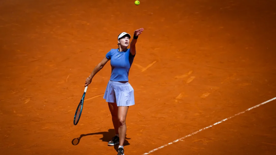 Anna Kalinskaya se consuela con Sorana Cirstea