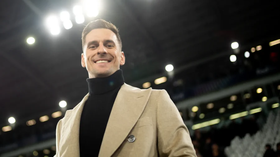 Arkadiusz Milik, renovación sorpresa con la Juventus