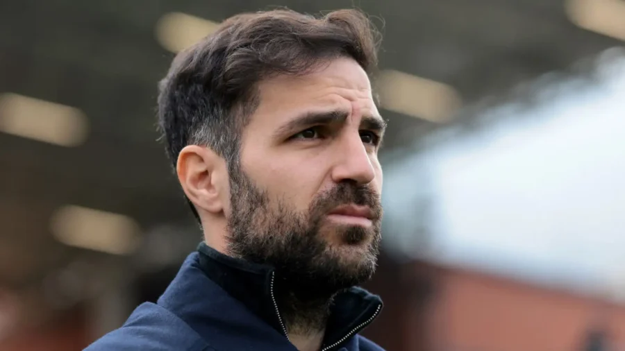 Fábregas y Como, juntos hacia adelante: el entrenador se queda y apunta alto