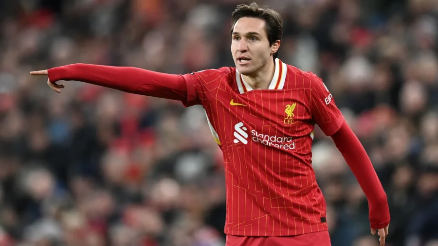 El Liverpool deja en casa a Federico Chiesa, cerca de la despedida
