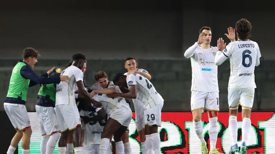 El Cagliari vence al Verona y ve la salvación