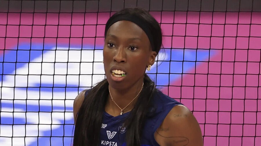 Paola Egonu: carrera deportiva, vida privada, familia, premios y honores