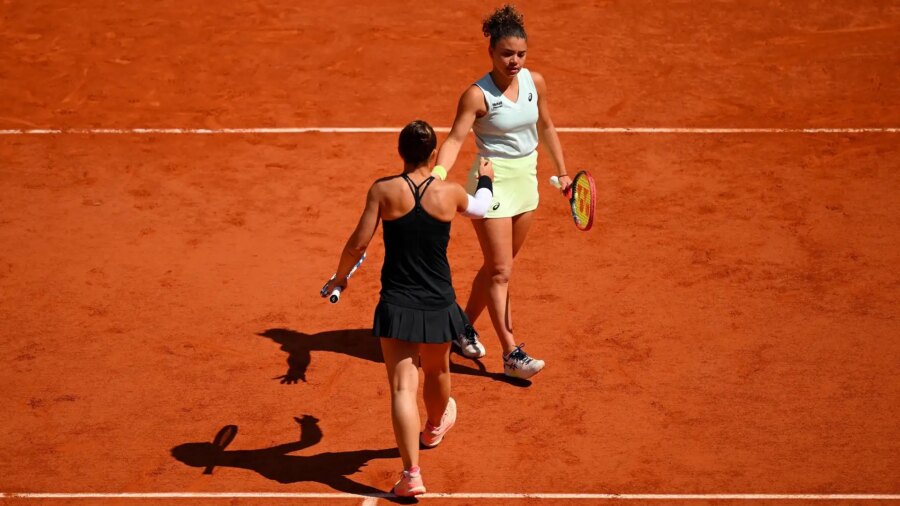 Jasmine Paolini y Sara Errani, eliminadas en el tie-break entre lamentos en Stuttgart