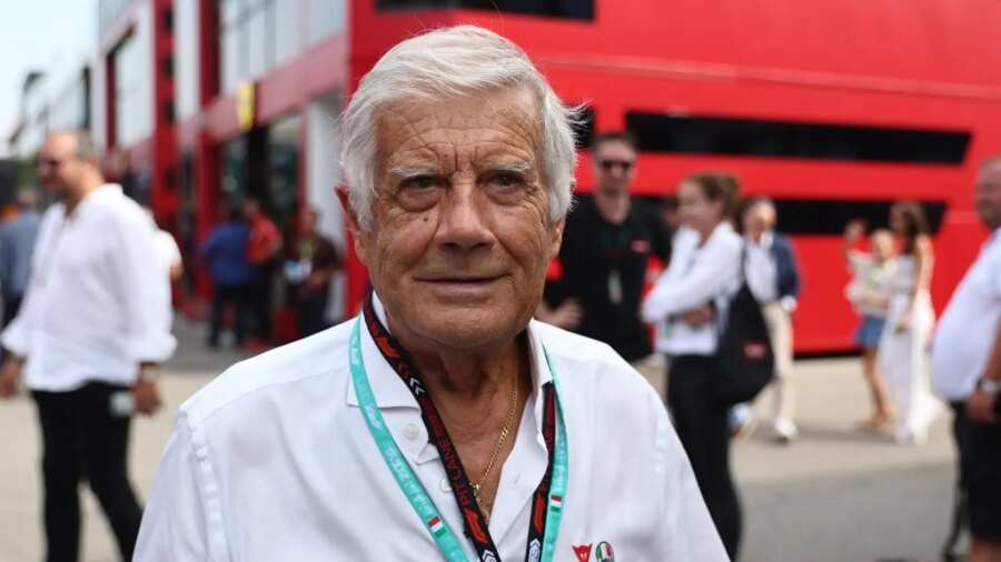 Marc Márquez, Giacomo Agostini reprende a quienes le abuchean: "Inclínate"